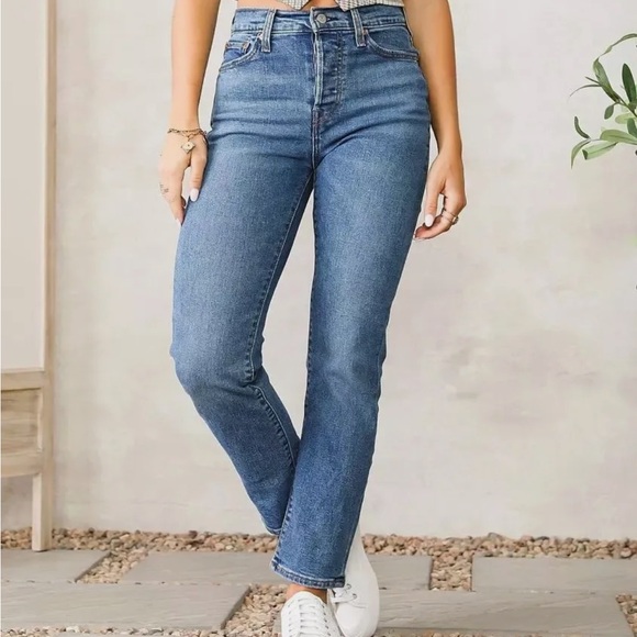 Levi’s Wedgie Fit Icon Jeans - Picture 3 of 6